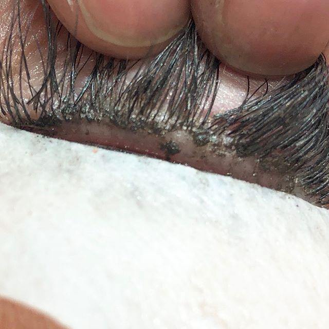 Lash Tip: DIRTY LASHES 🤢CLEAN YOUR - TheLashChickPro