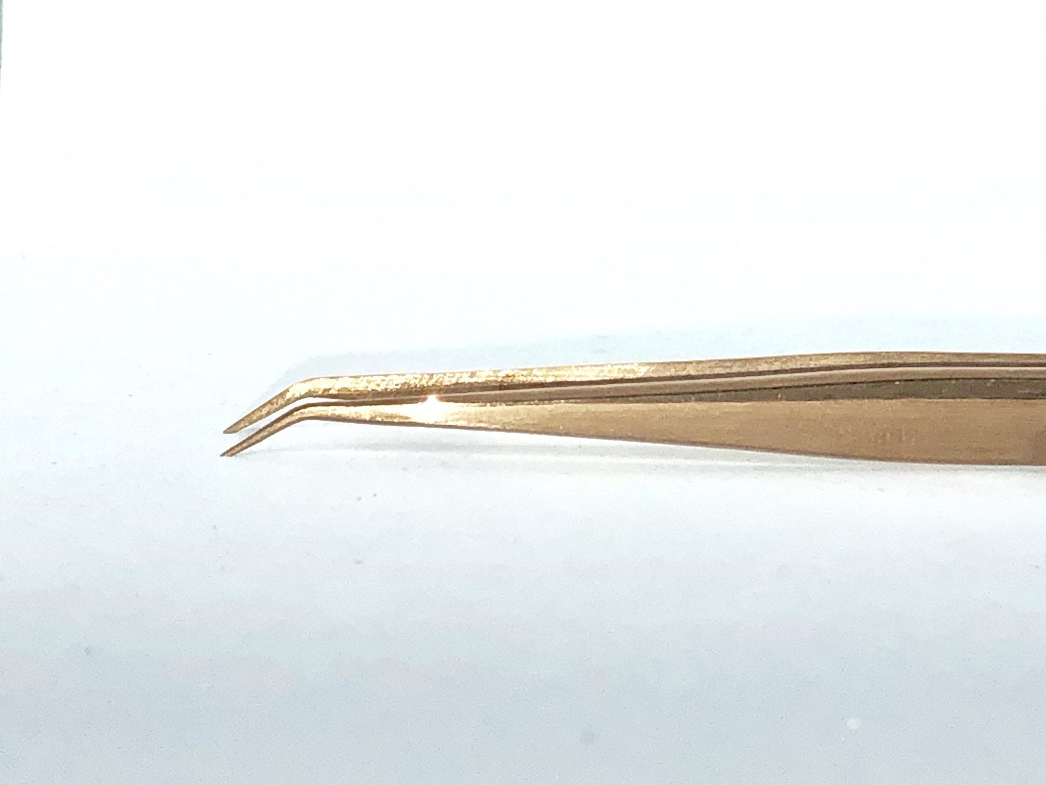 Gold Beak Lash Tweezers - Model #101